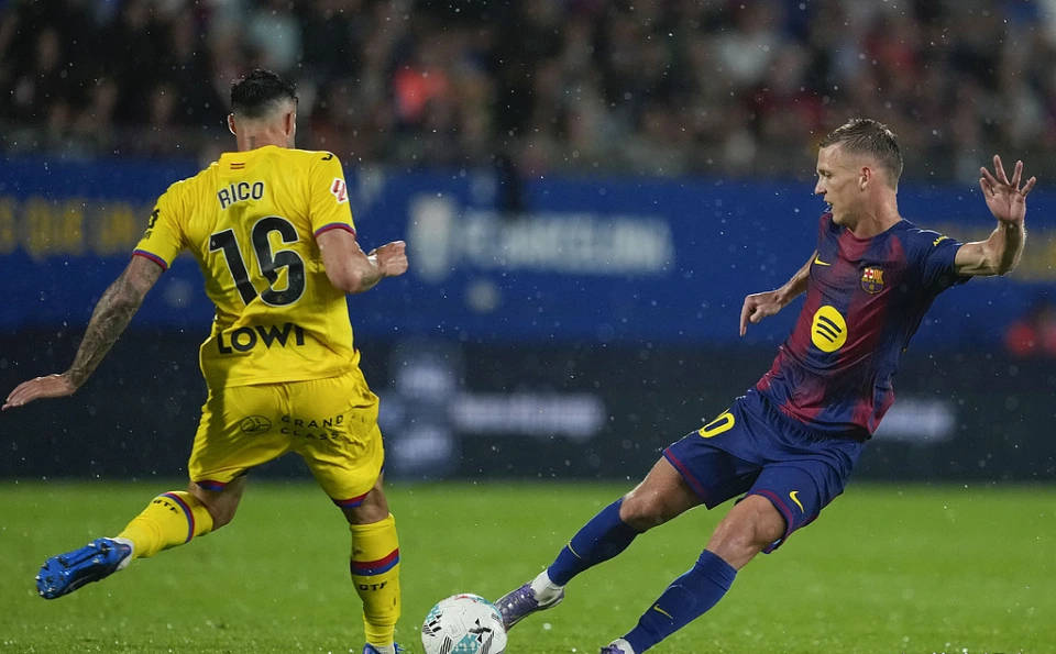 年以, 虽遭遇过注, 擅长边锋 年以, 虽遭遇过注, 擅长边锋