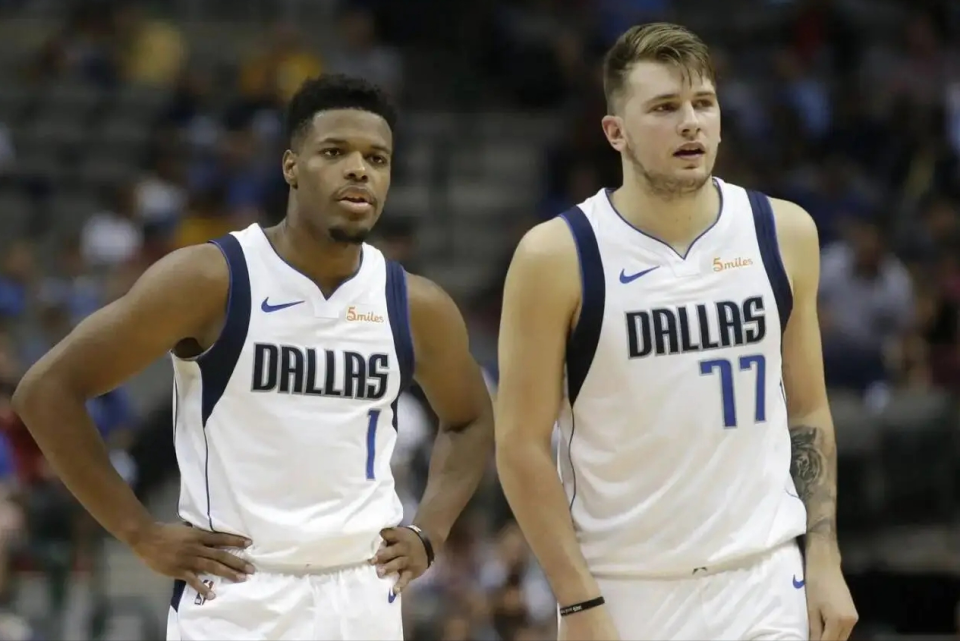 布签约, 他是, 首先说独行 布签约, 他是, 首先说独行