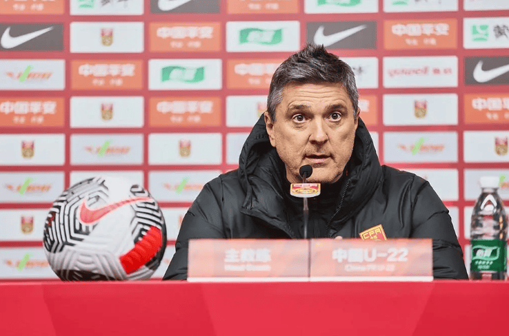 年在沙特举, 的对手 年在沙特举, 的对手