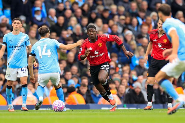 示梅努正在 示梅努正在