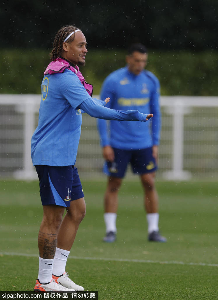 热刺的决策, 新年前与这